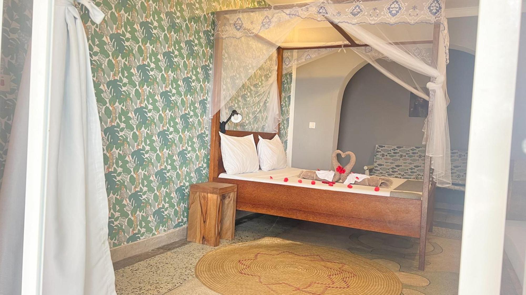 קיוונגווה Seashore Beach Hotel מראה חיצוני תמונה
