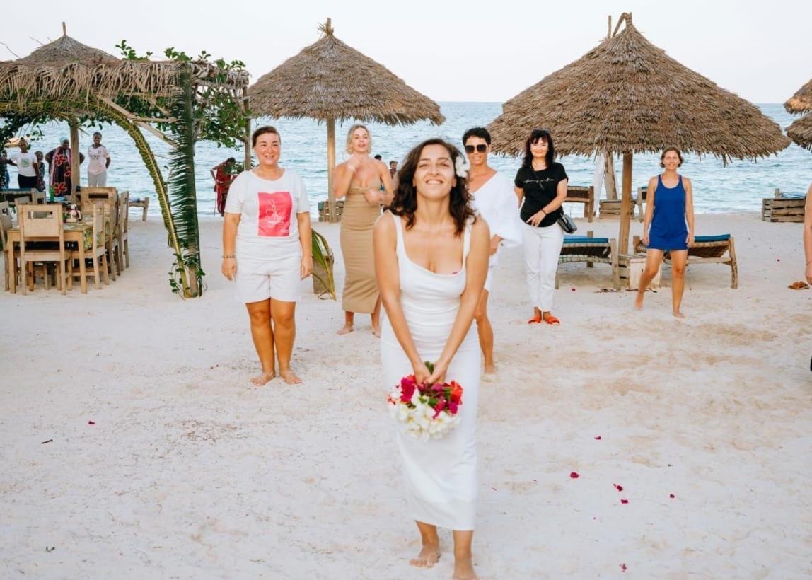 קיוונגווה Seashore Beach Hotel מראה חיצוני תמונה