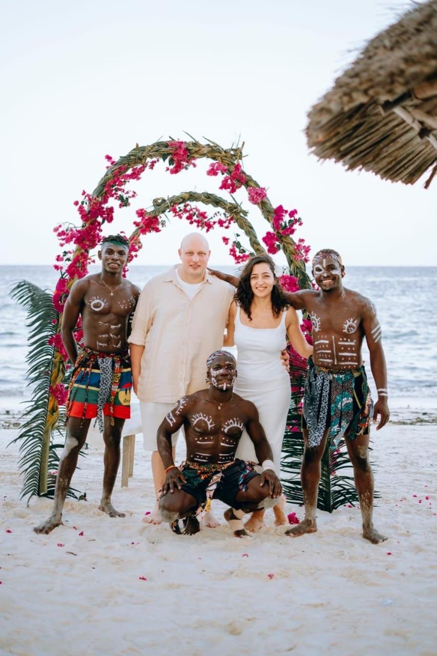 קיוונגווה Seashore Beach Hotel מראה חיצוני תמונה