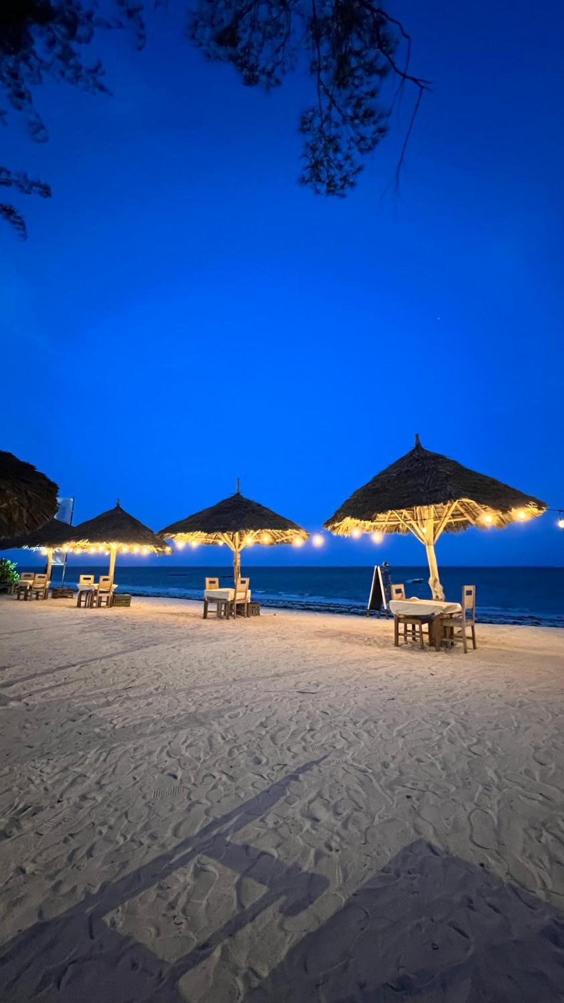 קיוונגווה Seashore Beach Hotel מראה חיצוני תמונה