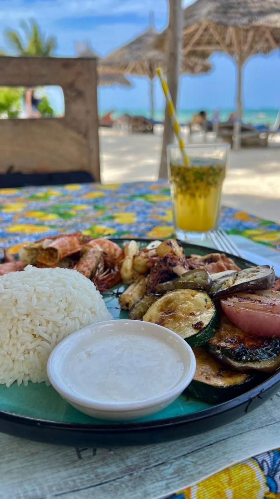 קיוונגווה Seashore Beach Hotel מראה חיצוני תמונה